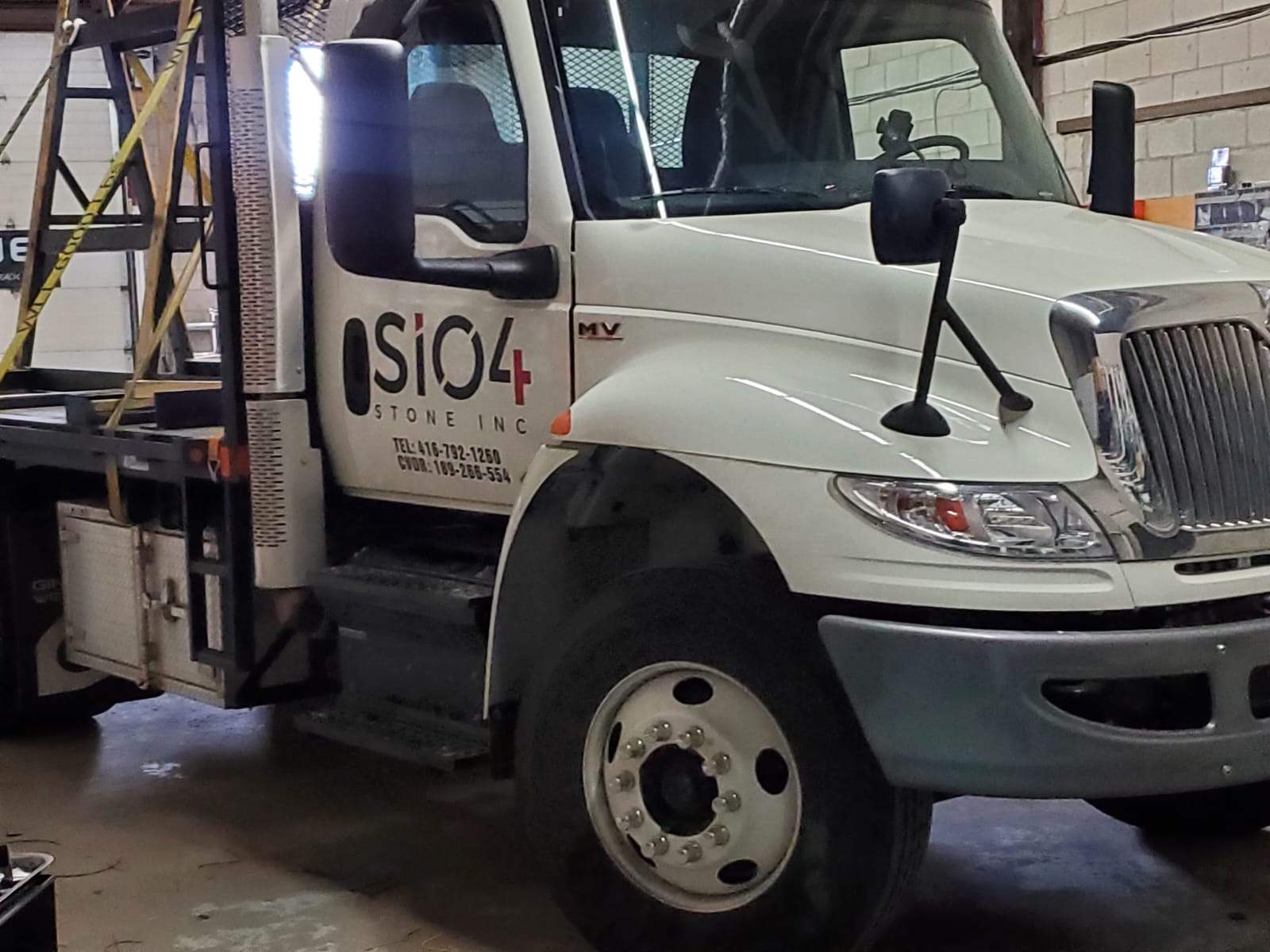 Aftermarket Power Locks and Window Installation for Truck Car System